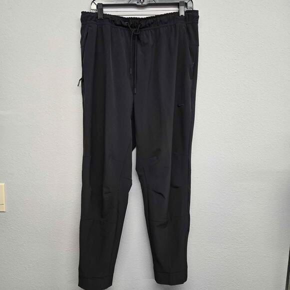Nike Dri-FIT Men’s Versatile Training Pants - Picture 2 of 6